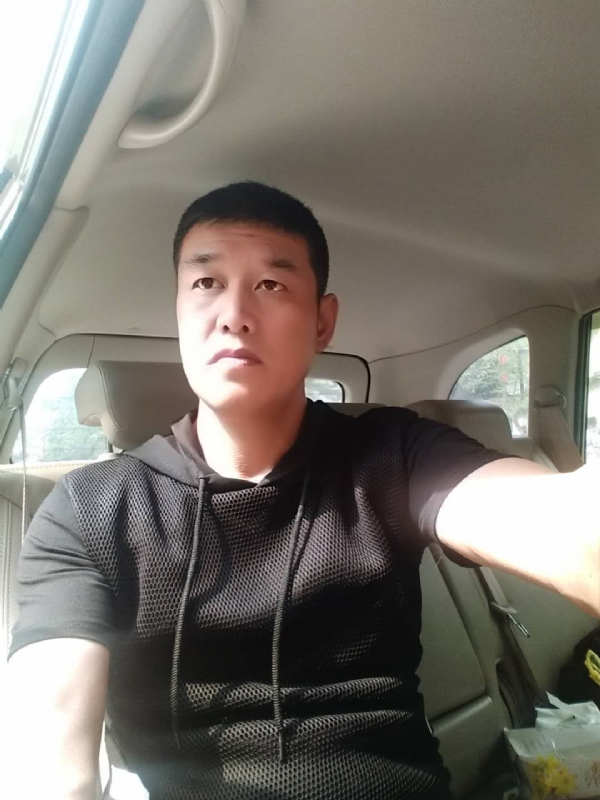 深爱的疯子的第一张照片--清流相亲网
