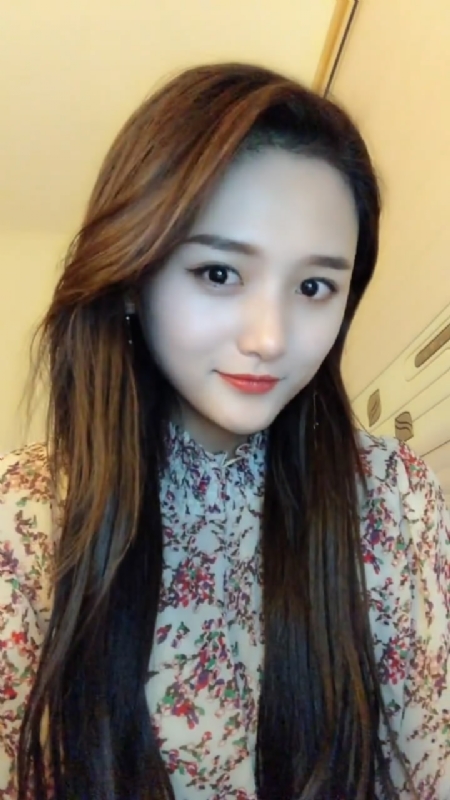 淡然一笑的第一张照片--清流相亲网