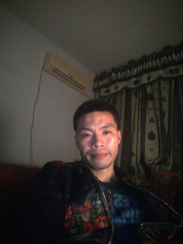 性情男儿的第一张照片--清流相亲网