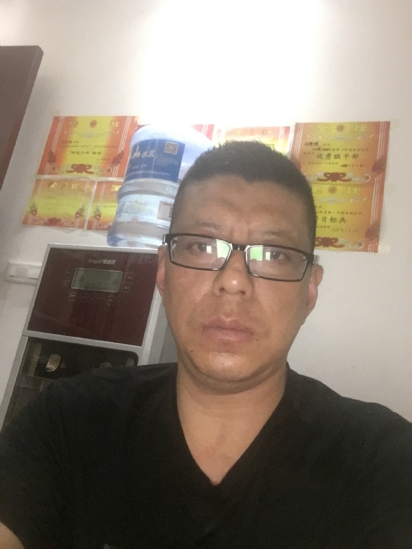 牵手的第一张照片--清流相亲网