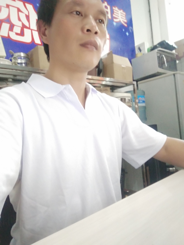 深蓝色的海的第一张照片--清流相亲网