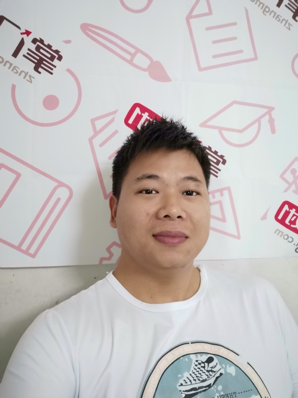 轻静地行走着的第一张照片--清流相亲网