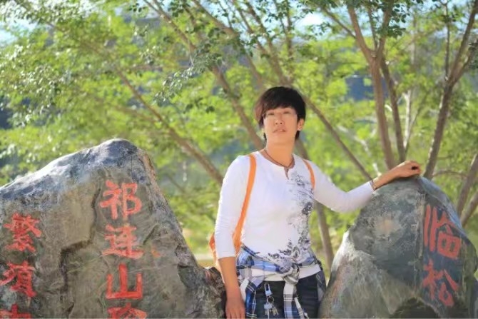 弱水河边青春草的第一张照片--清流相亲网