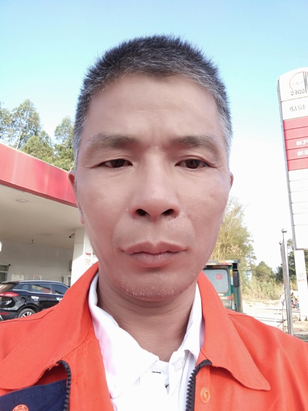 静候缘分的第一张照片--清流相亲网