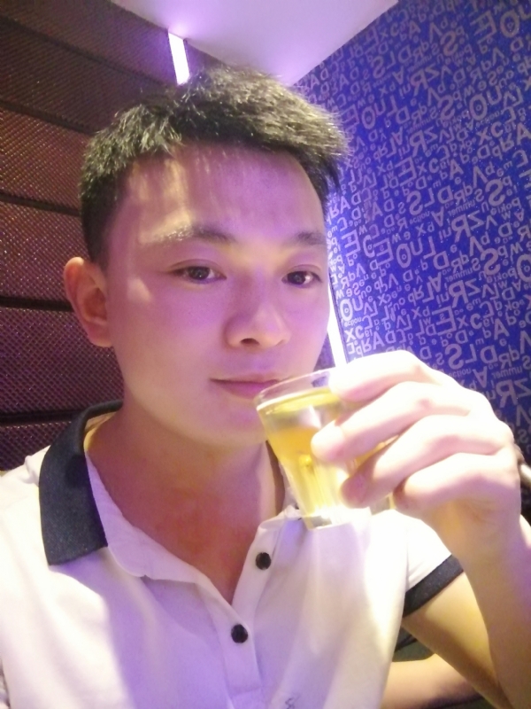 幸福的拥抱的第一张照片--清流相亲网