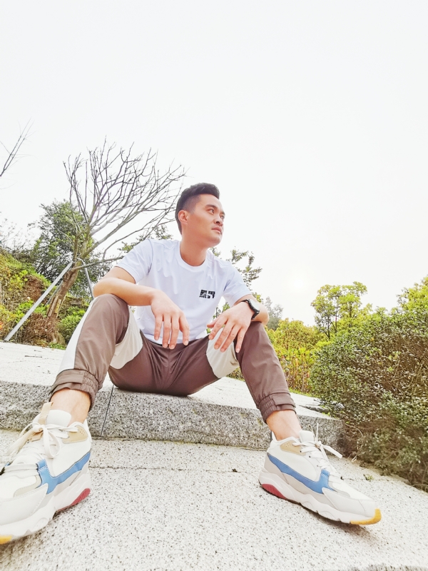 一个人，干净利落的第一张照片--清流相亲网
