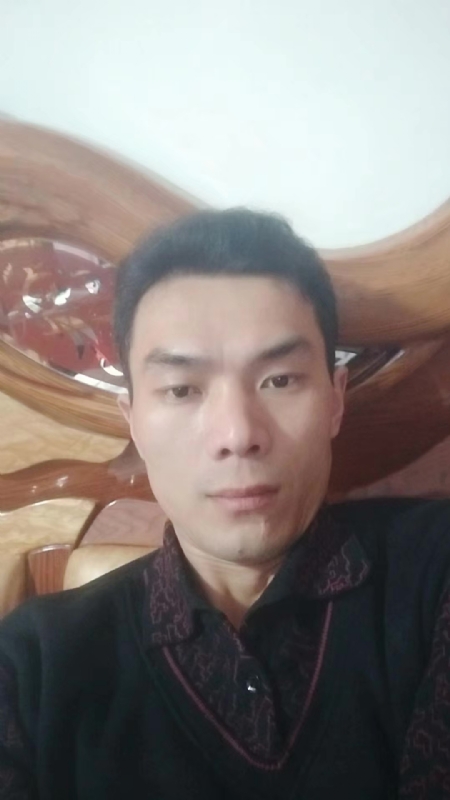 错把真心喂了狗的第四张照片--清流相亲网