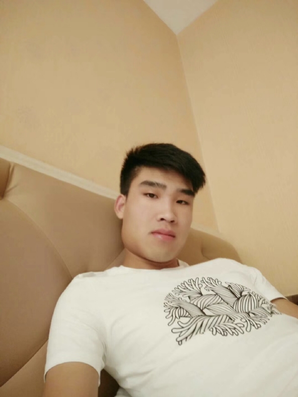 谁不曾孤单上路的第一张照片--清流相亲网