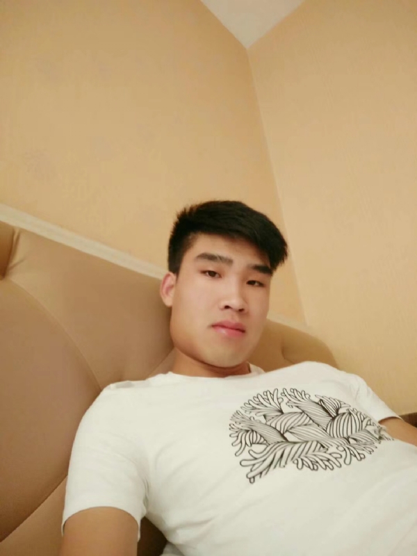 谁不曾孤单上路的第二张照片--清流相亲网