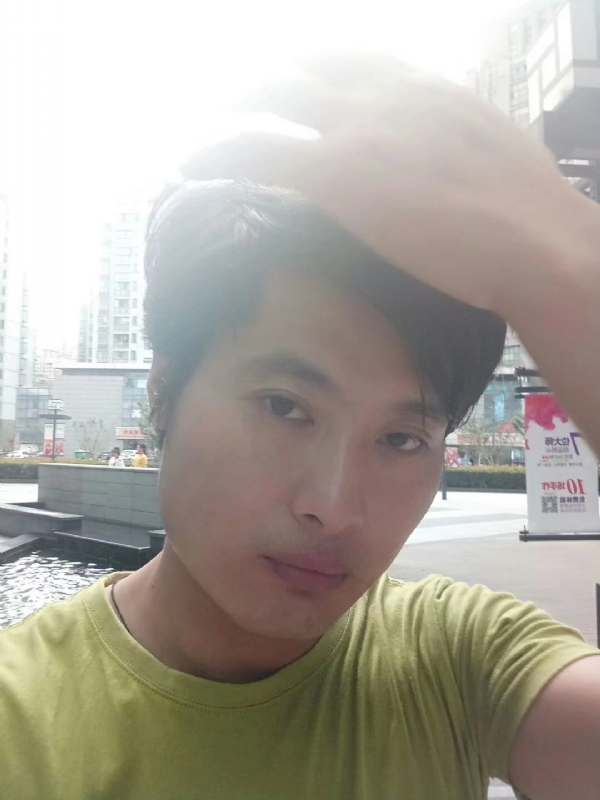 钢铁侠的第一张照片--清流相亲网