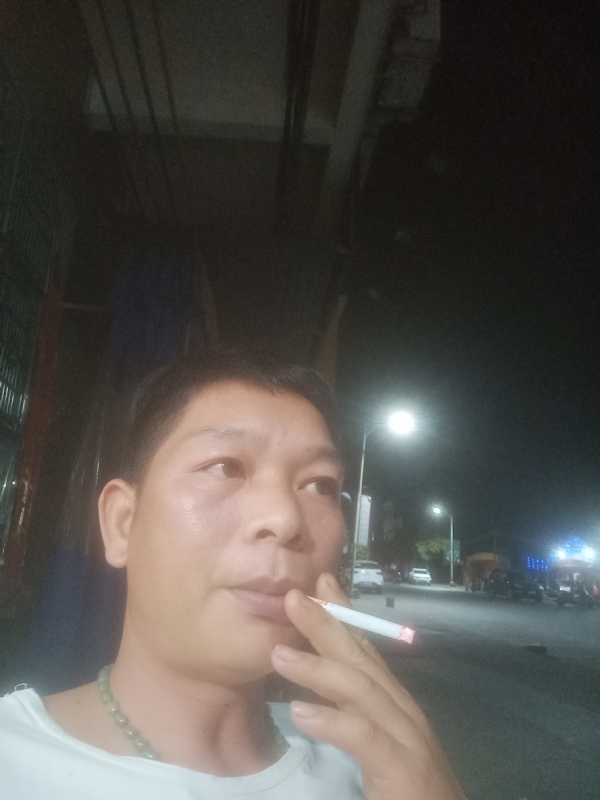 善解人意的第一张照片--清流相亲网