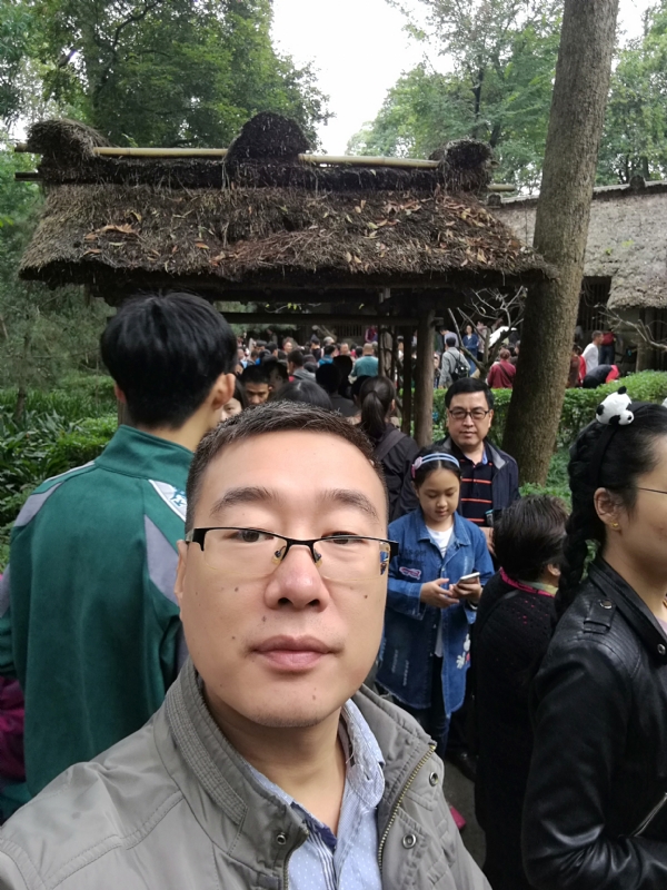 撑起一片天的第一张照片--清流相亲网