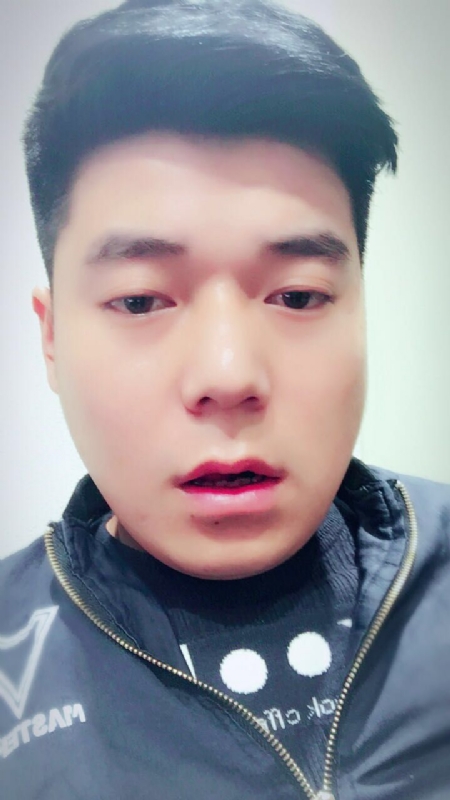 风向决定发型的第一张照片--清流相亲网